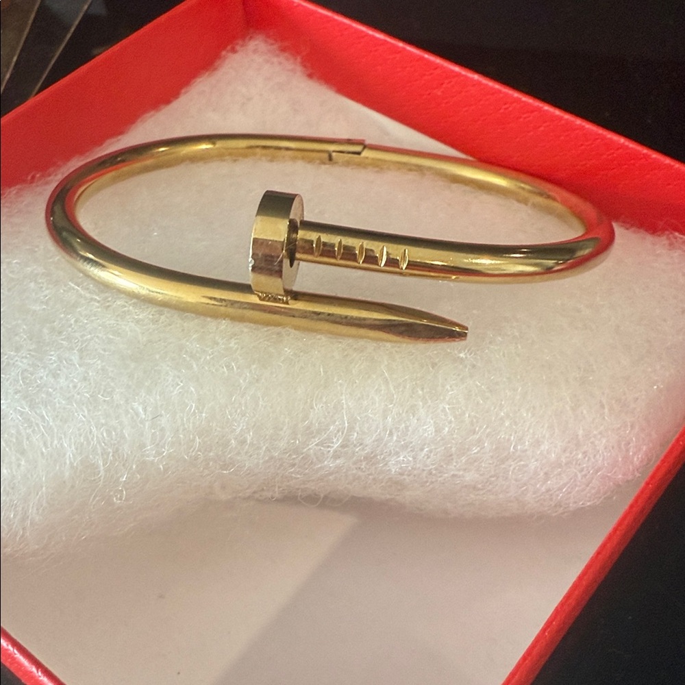 Elegant Gold Nail Bracelet